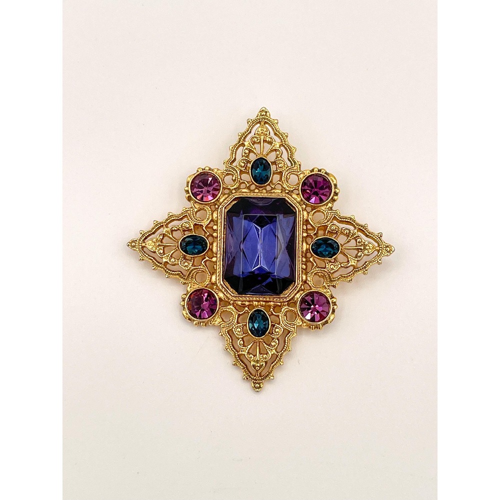 Vtg 1928 Filigree Cross Brooch – Ornate Gold-Tone Pin with Colorful Glass
